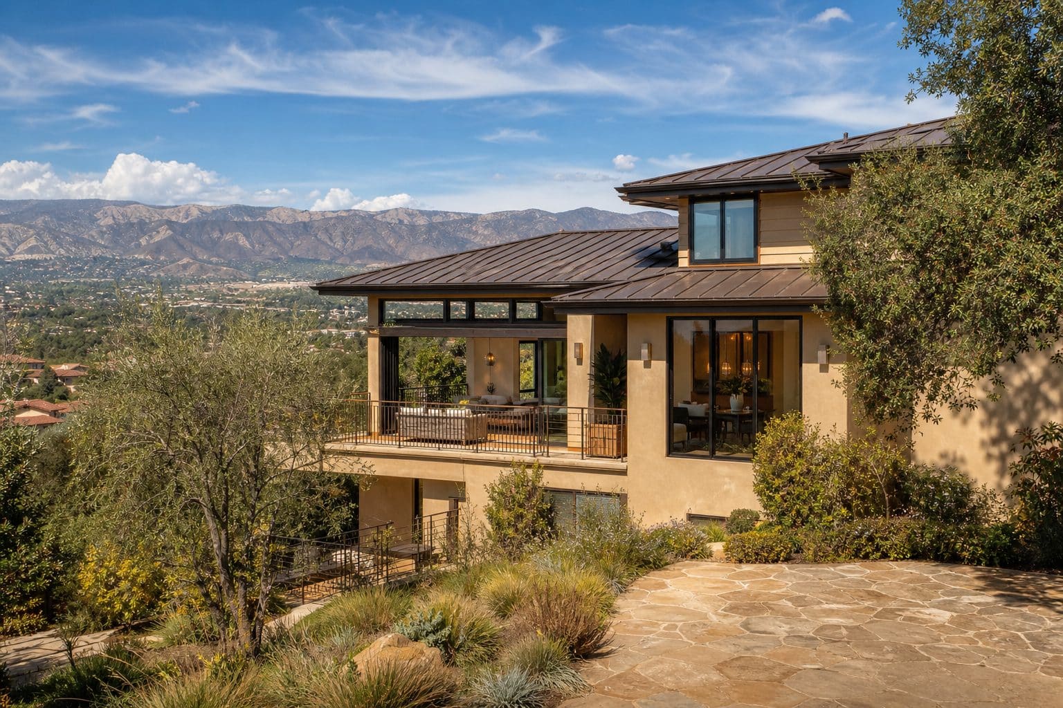 Weekend Life Near Hillcrest — image 2